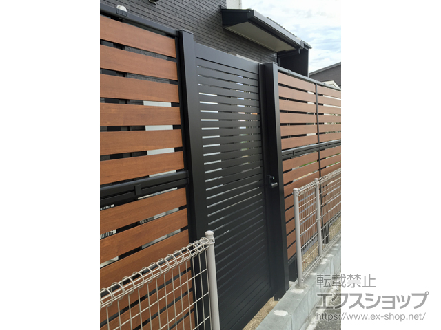 佐賀県佐賀市のの門扉 シンプレオ門扉3型 横太格子 片開き 高尺タイプ 門柱使用 施工例