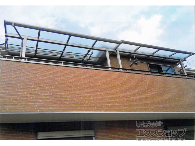 兵庫県伊丹市ののバルコニー・ベランダ屋根 ソラリア F型 屋根タイプ 単体 積雪〜20cm対応 施工例