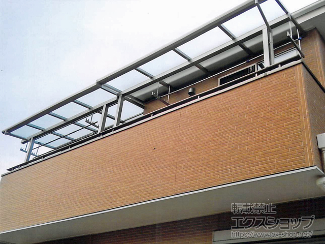 兵庫県伊丹市ののバルコニー・ベランダ屋根 ソラリア F型 屋根タイプ 単体 積雪〜20cm対応 施工例