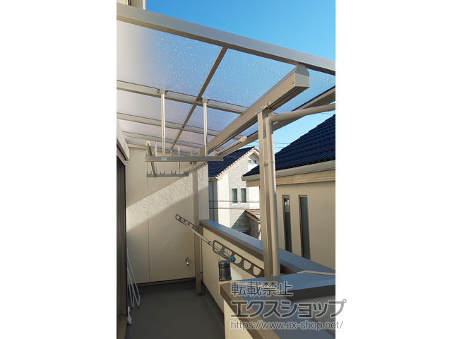 大阪府吹田市ののバルコニー・ベランダ屋根 ソラリア F型 屋根タイプ 単体 積雪〜20cm対応 施工例