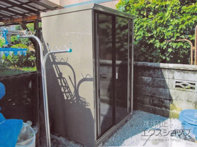 奈良県北葛城郡王寺町のイナバの物置・収納・屋外倉庫 ナイソーシスター　1320×920×1903（KMW-139E） KMW-139E 施工例