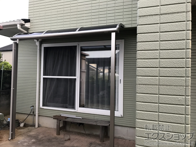 香川県観音寺市ののテラス屋根 ソラリア R型 テラスタイプ 単体 積雪〜20cm対応 施工例
