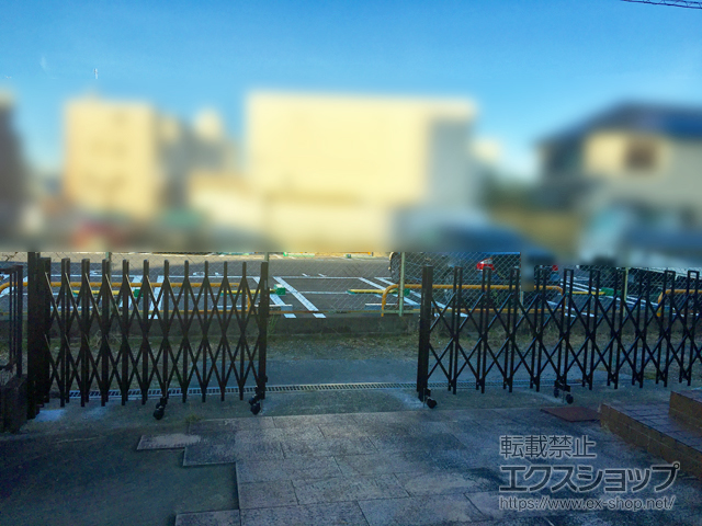 奈良県奈良市ののカーゲート トリップゲート RB型 ノンレール 両開き 64W（32S+32M） 施工例