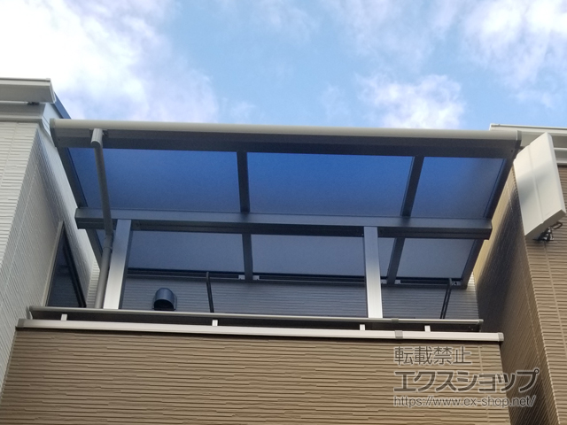 東京都江戸川区ののバルコニー・ベランダ屋根 プレシオステラスII F型 屋根タイプ 単体 積雪〜20cm対応 施工例
