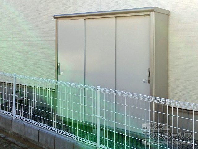 徳島県板野郡松茂町のの物置・屋外倉庫 エスモ 一般型 1950×650×1959（ESE-1906A） ESE-1906A-PW 施工例