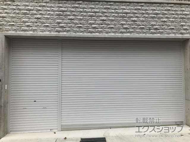 ののガレージシャッター プラテアII スチールタイプ 電動式 内蔵 施工例