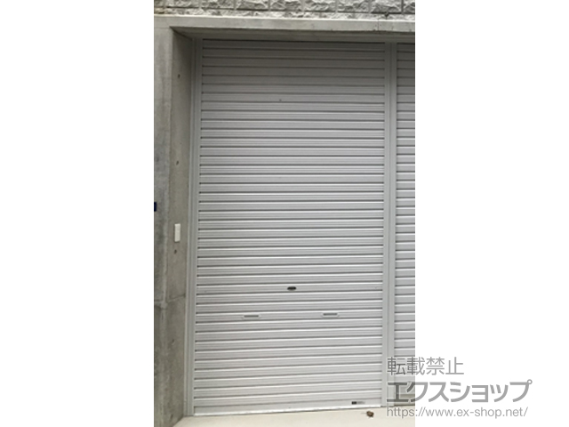 ののガレージシャッター プラテアII スチールタイプ 手動式 施工例