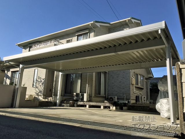 愛知県稲沢市のLIXIL リクシル（トステム）のカーポート テリオスポートIII 1500 3台用 角柱4本仕様 積雪〜50cm対応 施工例
