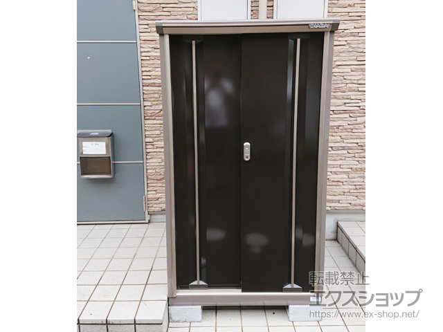 大阪府八尾市のの物置・屋外倉庫 ナイソーシスター　900×720×1603（KMW-097D） KMW-097D 施工例