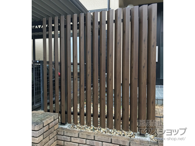 愛知県みよし市ののフェンス・柵 エルファード片面M5型 角度板格子高尺タイプ　フリー支柱タイプ 施工例