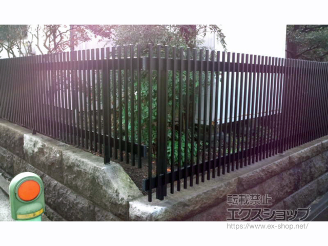 東京都八王子市ののフェンス・柵 カムフィX11型 千本格子 フリー支柱タイプ 施工例