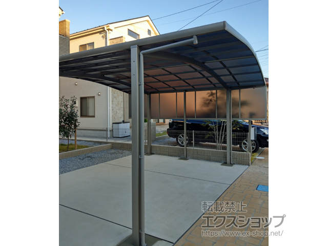 埼玉県北本市ののカーポート ネスカR (ラウンドスタイル) ワイド 積雪〜20cm対応 施工例