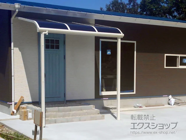 熊本県天草郡苓北町のYKKAPのテラス屋根 ソラリア R型 テラスタイプ 単体 積雪～20cm対応 施工例