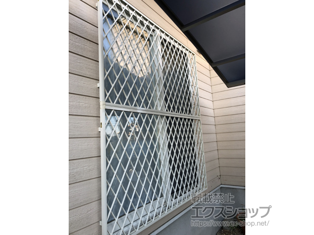 佐賀県三養基郡みやき町のLIXIL リクシル（トステム）の面格子・窓格子 アルミ面格子 ヒシクロス 施工例