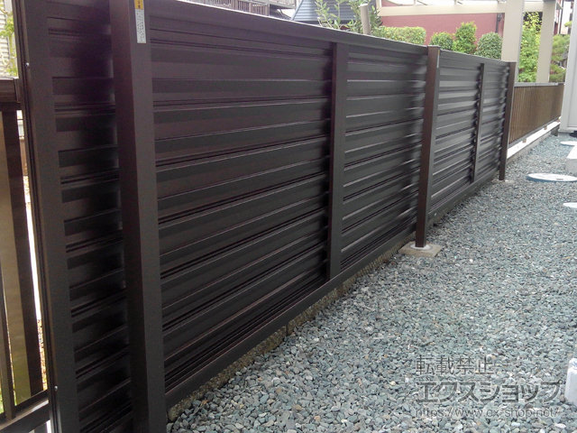 静岡県藤枝市ののフェンス・柵 ミエーネフェンス 目隠しルーバータイプ 自由柱施工 施工例