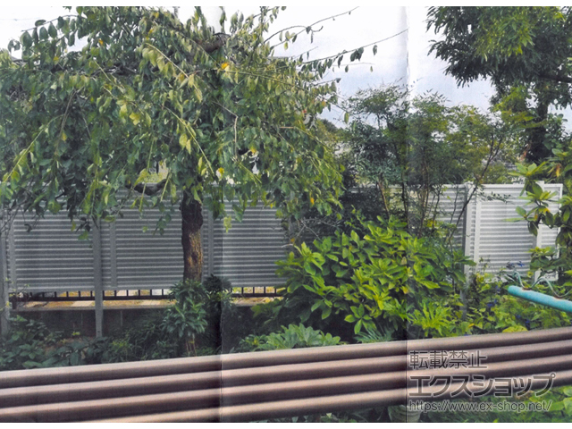 東京都町田市ののフェンス・柵 プレスタフェンス 8型 横ルーバー アルミ多段柱使用 (パネル1段) 施工例