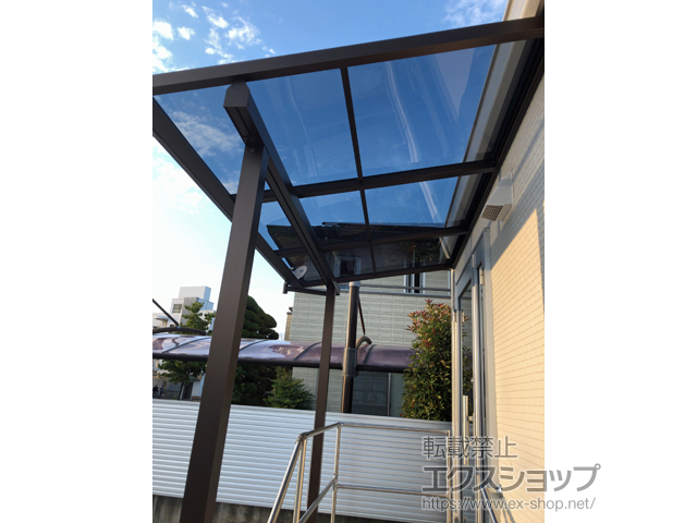 山梨県甲府市ののテラス屋根 プレシオステラスII F型 テラスタイプ 単体 積雪〜20cm対応 施工例