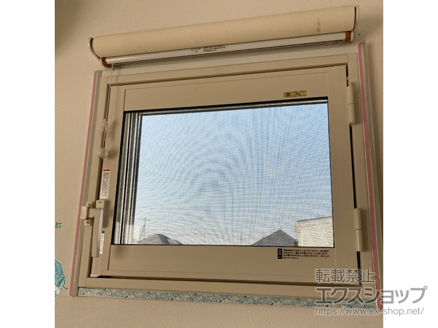 茨城県ひたちなか市のの二重窓（内窓） インプラス ダストバリア仕様 開き窓 外観左吊元 施工例