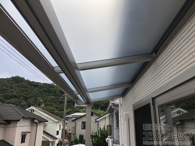 兵庫県高砂市ののバルコニー・ベランダ屋根 ソラリア F型 屋根タイプ 単体 積雪〜20cm対応 施工例