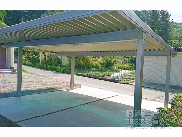 長野県大町市のLIXIL リクシル（トステム）のカーポート テリオスポートIII 3000 2台用 間口延長 角柱4本柱 積雪〜100cm対応 施工例