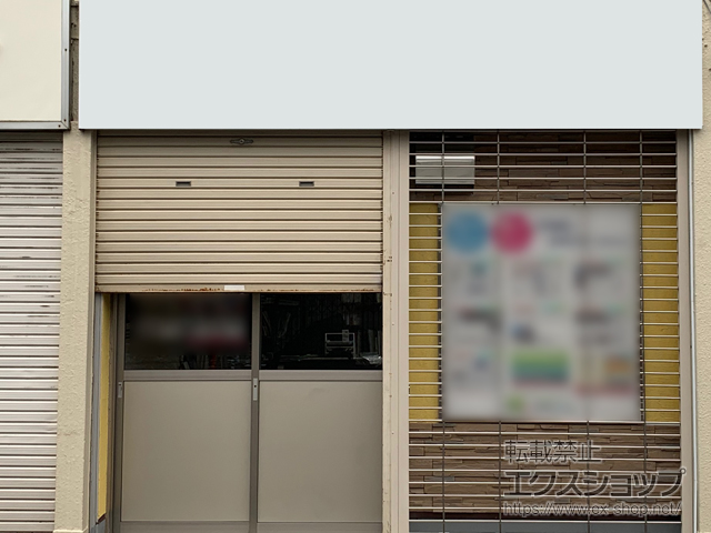 千葉県船橋市ののガレージシャッター プラテアII 手動式 ステンレスグリルシャッター（外観右のみ） 施工例