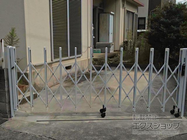 東京都稲城市ののカーゲート トリップゲートII 2型 スタンダード ノンレール 片開き 30S 施工例