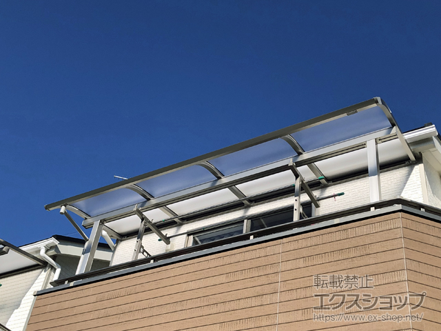 兵庫県姫路市ののバルコニー・ベランダ屋根 プレシオステラスII R型 屋根タイプ 単体 積雪〜20cm対応 施工例
