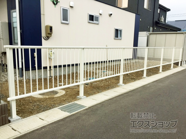 宮城県名取市ののフェンス・柵 ミエッタフェンス 防犯たて格子タイプ 2段支柱 自立建て用（パネル1段） 施工例