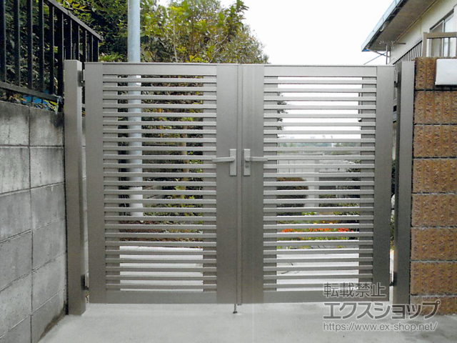 埼玉県さいたま市のの門扉 ライシス門扉 9型 細横桟 両開き 柱使用 施工例