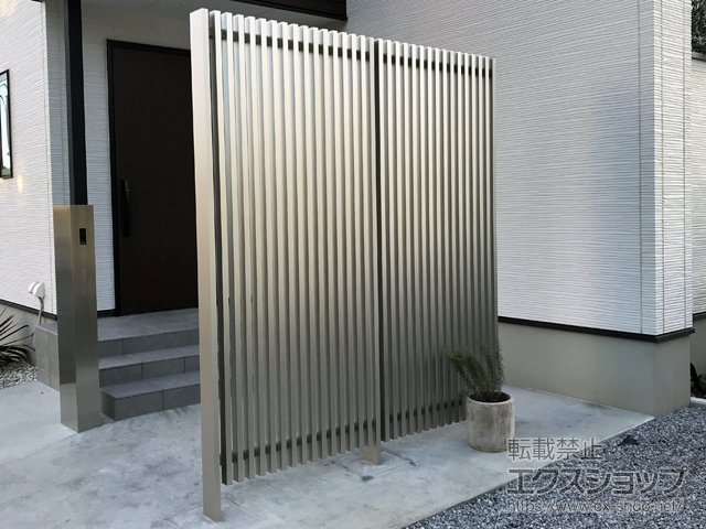 群馬県邑楽郡大泉町ののフェンス・柵 リレーリア フェンス2N型 間仕切柱施工 施工例