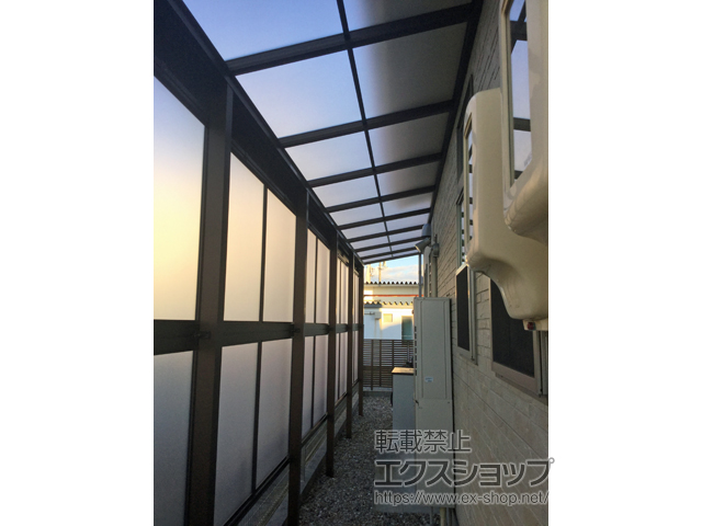 愛知県津島市ののテラス屋根 ソラリア 　F型 テラスタイプ 三連棟 積雪〜20cm対応 施工例
