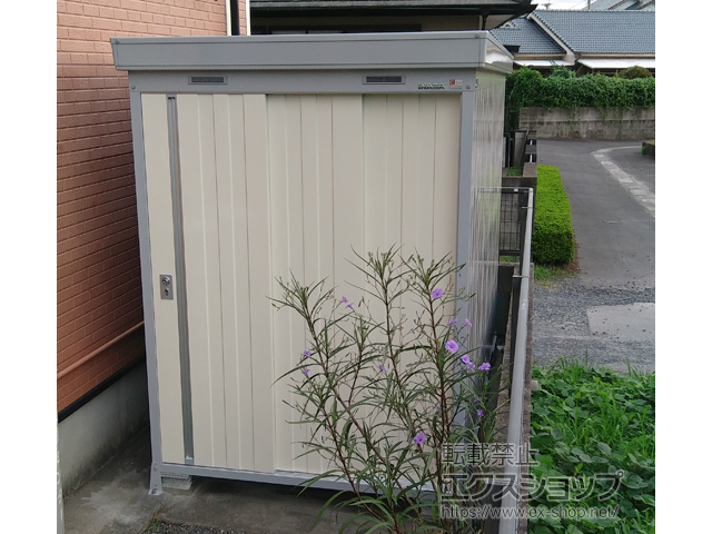 鹿児島県鹿屋市のの物置・屋外倉庫 ネクスタ 一般型 1530×2630×2020 NXN-41CS-FW 施工例