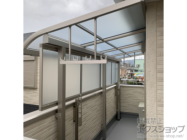 兵庫県尼崎市ののバルコニー・ベランダ屋根 ソラリア R型 屋根タイプ 単体 積雪〜20cm対応 施工例