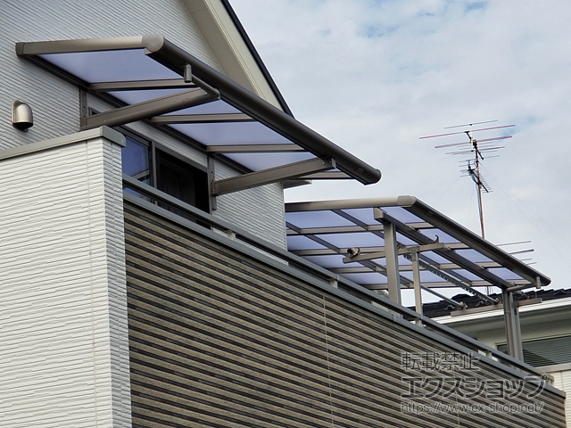 神奈川県横浜市のLIXIL リクシル（トステム）のバルコニー・ベランダ屋根 パワーアルファ F型 ルーフタイプ 単体 積雪〜30cm対応 施工例