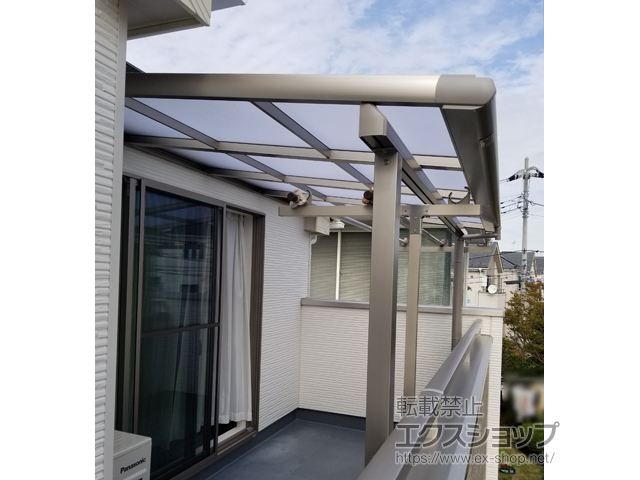 神奈川県横浜市のLIXIL リクシル（トステム）のバルコニー・ベランダ屋根 パワーアルファ F型 屋根タイプ 単体 積雪〜30cm対応 施工例