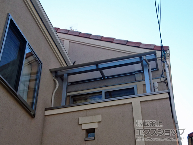 京都府向日市ののバルコニー・ベランダ屋根 ソラリア R型 屋根タイプ 単体 積雪〜20cm対応 施工例