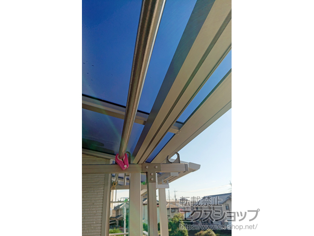 東京都足立区ののバルコニー・ベランダ屋根 プレシオステラスII F型 屋根タイプ 単体 積雪〜20cm対応 施工例