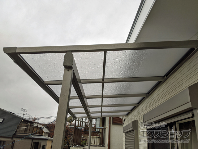兵庫県神戸市ののバルコニー・ベランダ屋根 ソラリア F型 屋根タイプ 単体 積雪〜20cm対応 施工例