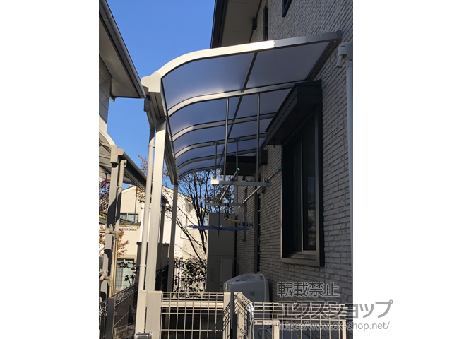 大阪府和泉市ののテラス屋根 ソラリア R型 テラスタイプ 単体 積雪〜20cm対応 施工例