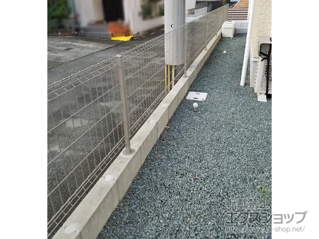 熊本県熊本市のYKKAPのフェンス・柵・塀 イーネットフェンス 3F型 自由柱施工 施工例
