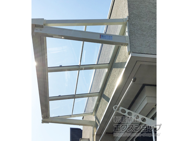 東京都世田谷区ののバルコニー・ベランダ屋根 スピーネ F型 ルーフタイプ 単体 積雪〜20cm対応 施工例