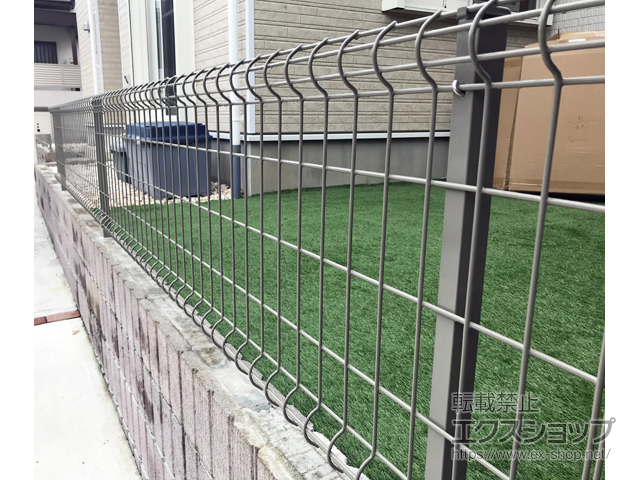神奈川県横浜市ののフェンス・柵 ハイグリッドフェンスUF8型　フリーポールタイプ 施工例