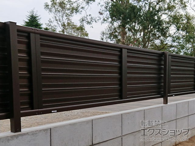 千葉県旭市ののフェンス・柵 ミエーネフェンス 目隠しルーバータイプ 自由柱施工 施工例