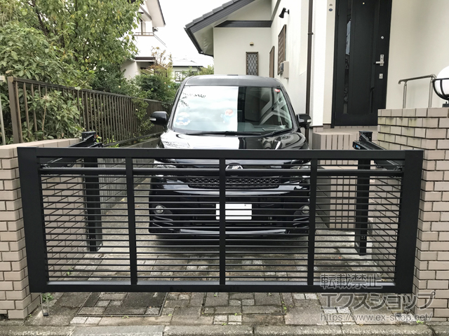 神奈川県横浜市ののカーゲート ラビーネ1型 手動式 施工例