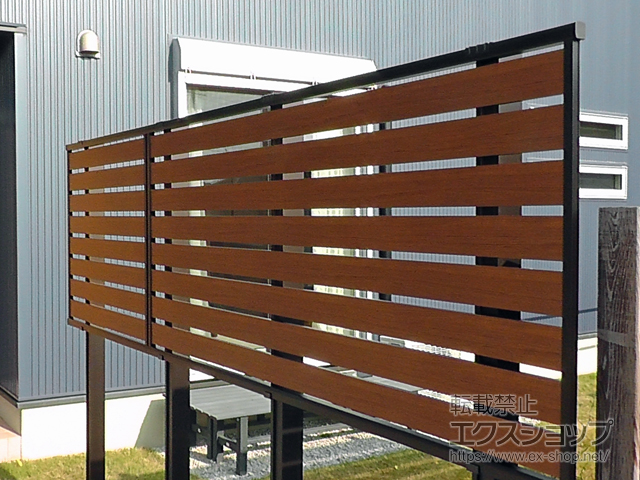 静岡県浜松市ののフェンス・柵 モクアルフェンス 横板タイプ 2段支柱 自立建て用（パネル1段） 施工例