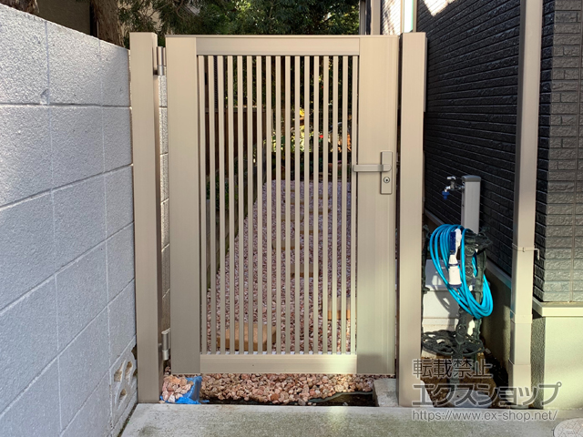 東京都東久留米市のの門扉 ライシス門扉 2型 細たて桟 片開き 柱使用 施工例