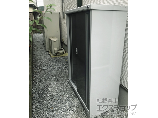 神奈川県逗子市のの物置・屋外倉庫 シンプリー 一般型 1100×515×1603 MJX-115D-P-PG 施工例