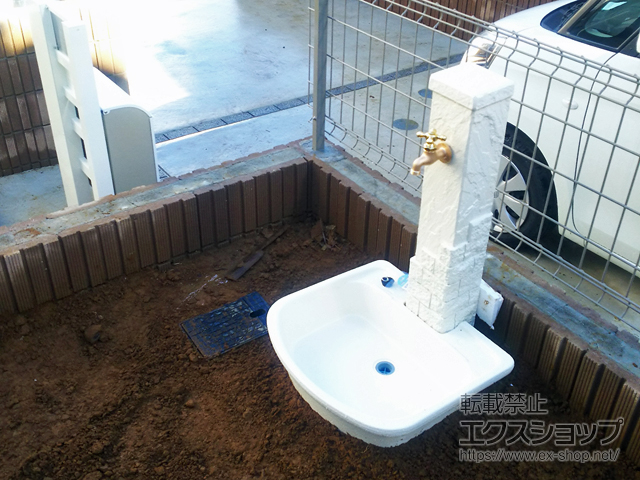 千葉県千葉市のの立水栓・ガーデンシンク エーゲ SC-AG-IV ガーデンパン トレビ 角 施工例