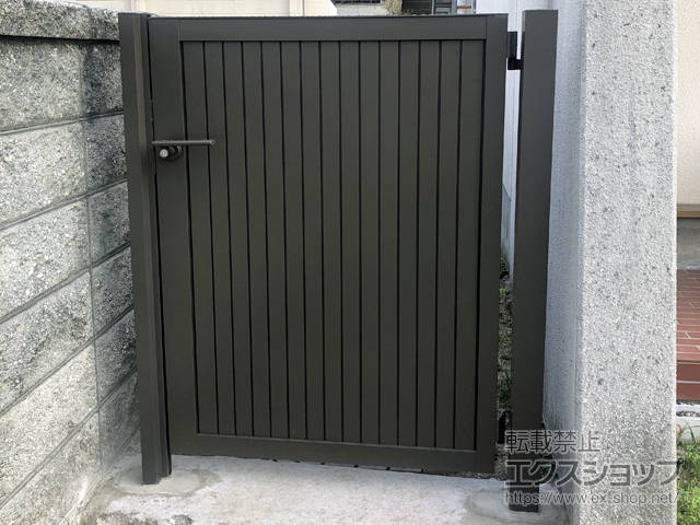 愛媛県新居浜市のの門扉 開き門扉AB TM1型 片開き 門柱使用 施工例