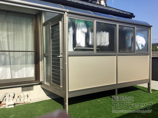 佐賀県佐賀市ののテラス囲い・サンルーム サニージュ R型 床納まり ランマ無 積雪〜20cm対応 *部分囲い納まり 施工例